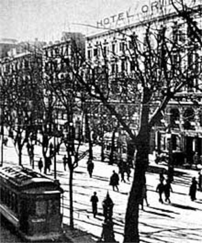 El hotel Oriente, en La Rambla, a principios de siglo.