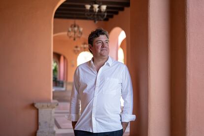 Pedro Alonzo, curador de arte y escritor.