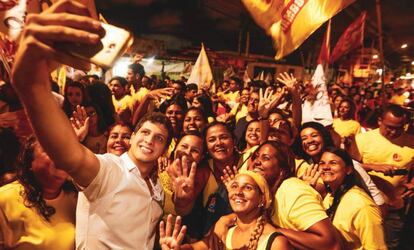 O deputado recém-eleito João Campos (PSB), durante a campanha.