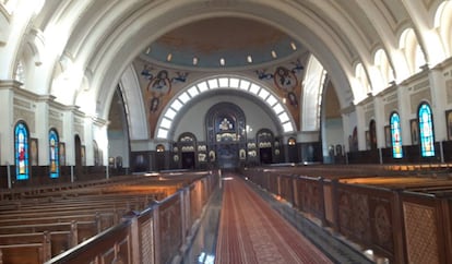 Interior de la catedral copta de la Natividad en la nueva capital administrativa egipcia.