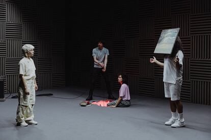 Una escena de la obra 'Desert', en el Teatre Lliure.