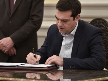 Tsipras, tras jurar como primer ministro.