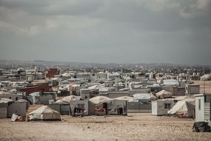 Vista general de el campo de refugiados sirios de Za’atari en Jordania que alberga a 85.000 refugiados, la mayoría mujeres y niños. Oxfam suministra 35 litros de agua por persona cada día.