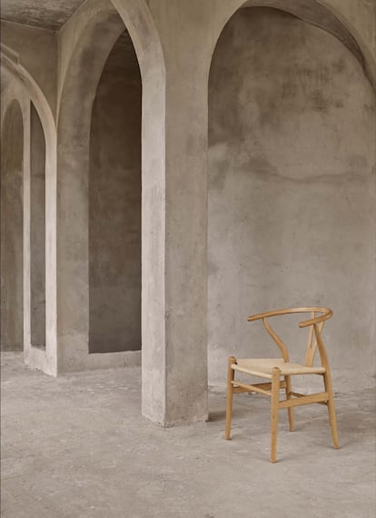 Wishbone Chair de Hans J. Wegner relanzada por Carl Hansen. 