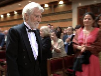 Miguel S&aacute;enz durante su acto de ingreso en la Real Academia Espa&ntilde;ola, ayer en Madrid.