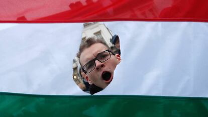 Protestos em Budapeste contra o Governo de Orbán, em fevereiro