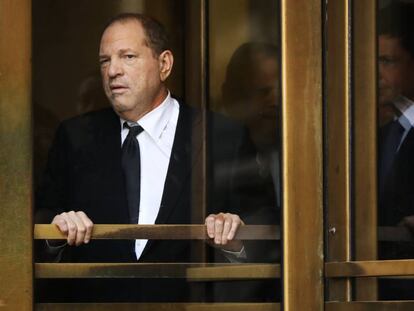 Harvey Weinstein a la salida de un juicio por una nueva acusación de agresión sexual, el 26 de agosto de 2019 en Nueva York.