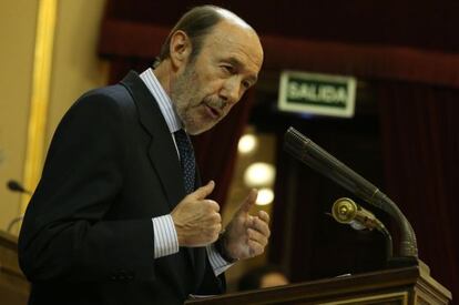 PSOE leader Alfredo P&eacute;rez Rubalcaba in this morning&#039;s Senate meeting.