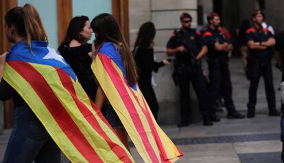 Concentració a la plaça de Sant Jaume.