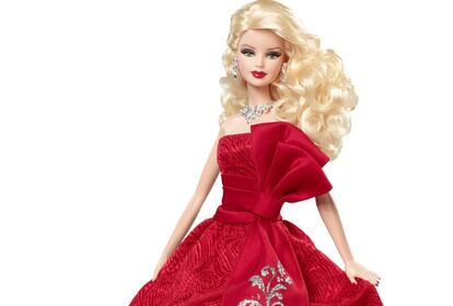 Barbie, con un vestido de noche, en una versión de 2012.