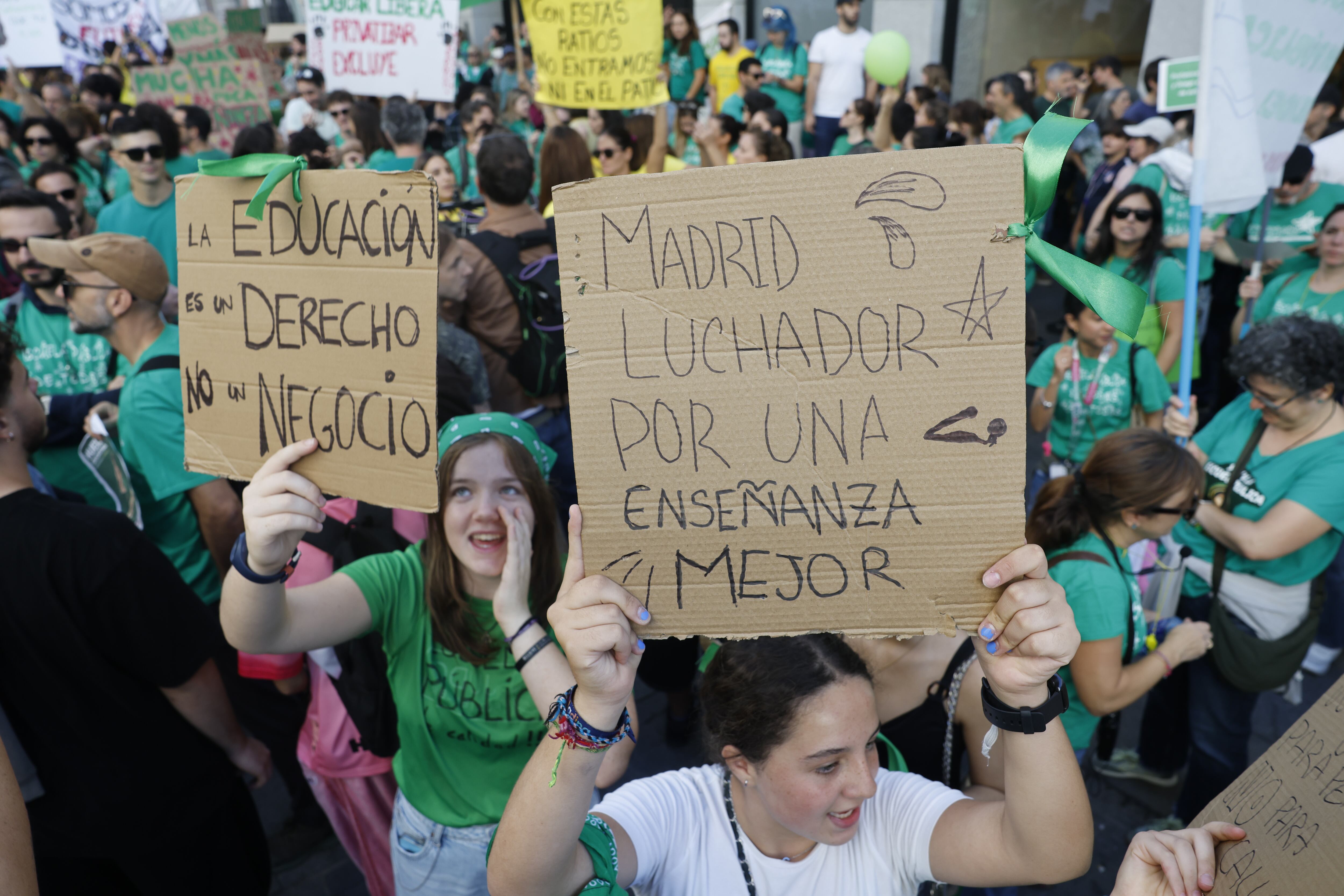 Una lectora: “La educación pública no puede sostenerse sobre el agotamiento y la vocación de quienes la hacen posible”