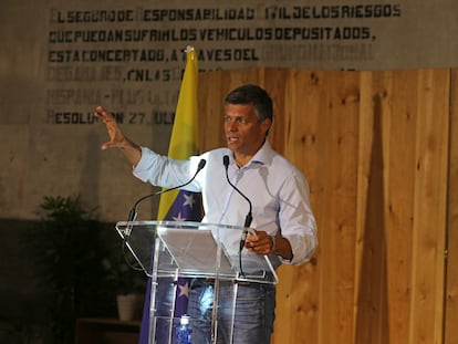 El opositor venezolano Leopoldo López ofrece una rueda de prensa este viernes en Madrid.