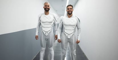 Los cofundadores de Imascono, Peter Lozano y Héctor Paz, caracterizados para el evento de su décimo aniversario (2021). 