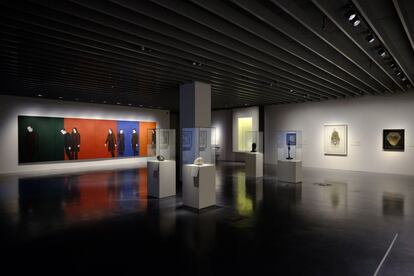 Luna optó por una sala que alberga una pieza de Julio González y otra de Constantin Brancusi; y que se completa con la apertura a la vista del famoso cubo de Picasso.