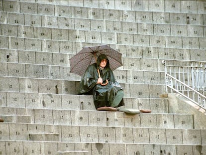 Joaquín Vidal, en el tendido 10 de la plaza de Las Ventas.