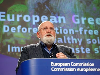 O vice-presidente da Comissão Europeia, Frans Timmermans, durante a apresentação da regulamentação contra o desmatamento.