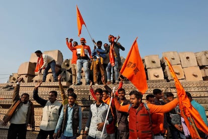 Miembros de un grupo nacionalista hindú, en noviembre en Ayodhya.