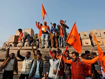 Miembros de un grupo nacionalista hindú, en noviembre en Ayodhya.