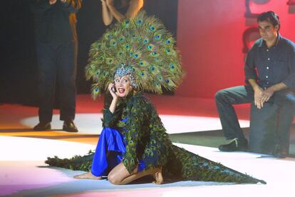 Actuación de María Jiménez en la gala de los Premios Ondas de 2002. 