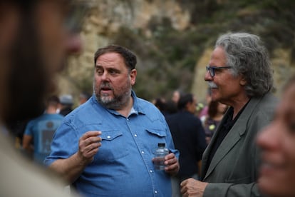 Joan Tardà y Oriol Junqueras, en el Homenaje de ERC a los alcaldes de la formación que apoyaron la Segunda República, en 2022.