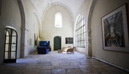 Interior de la Abadía de Pierredon tras la restauración.