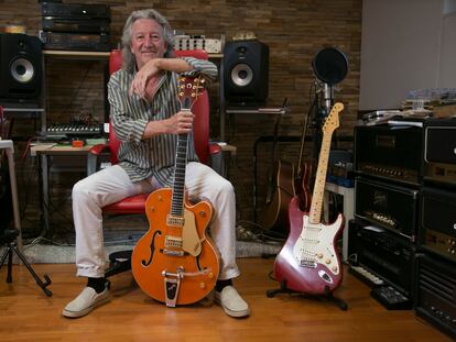 John Parsons, guitarrista, posa en su casa de Galapagar el pasado jueves.