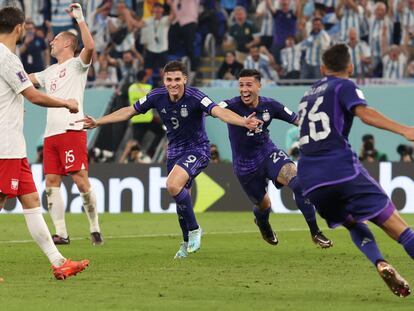 Julián Álvarez celebra su gol ante Polonia.