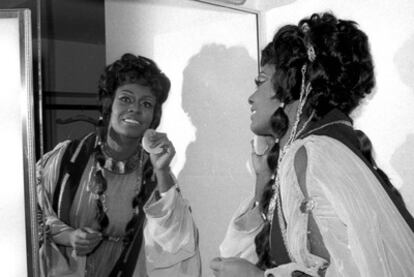 Shirley Verret, en el camerino del Metropolitan de Nueva York, en 1973.