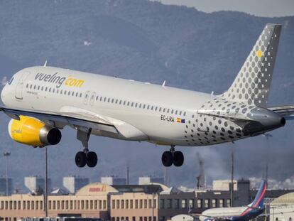 Un avión de Vueling en El Prat.