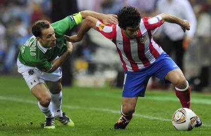 Arda, en un duelo ante el Hannover.