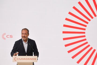 El entonces vicesecretario general y secretario de Comunicación de Ciudadanos Madrid, Mariano Fuentes, durante la rueda de prensa celebrada el domingo 28 de mayo en Madrid.
