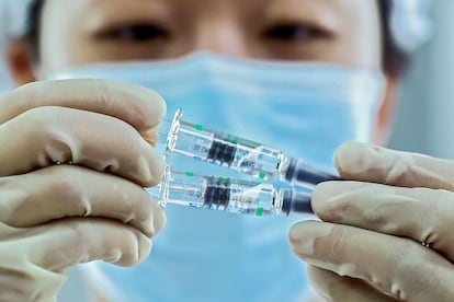 China proporcionará 10 millones de dosis de vacuna contra el coronavirus a países en desarrollo a través de la iniciativa global COVAX.