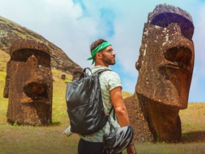 @enriquealex recorre esta diminuta isla del océano Pacífico para descubrir sus moáis, sus volcanes y sus playas