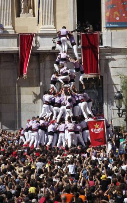 Moment de la caiguda de la Colla Jove de Tarragona.