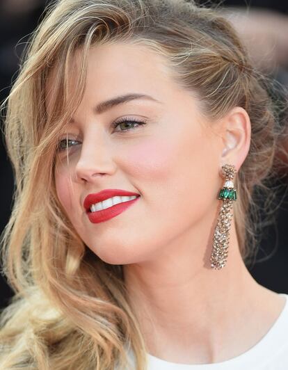 Amber Heard, con pendientes de Grisogono.