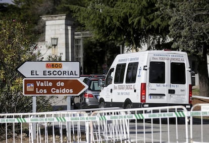 A van from the business that will raise Franco’s gravestone on its way to the Valley of the Fallen this Monday.