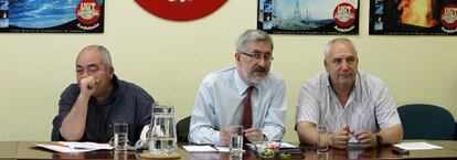 Pastrana, Ávila y Carbonero, tras la reunión de este miércoles.