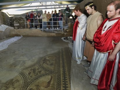 Actores vestido de iberos y romanos muestran la ciudad de C&aacute;stulo (Linares, Ja&eacute;n).