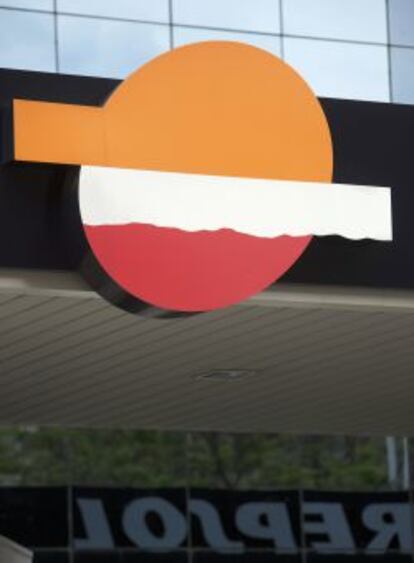 Logo de Repsol en una gasolinera