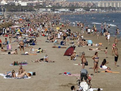 Playa de la Malva-rosa, en Valencia este mes de octubre.