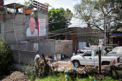 Una lona colocada cerca del domicilio de Margarita Cuevas, en Xochimilco.