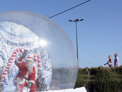 Miles de turistas disfrutan de las temperaturas que se registran estos días en Canarias. En la foto, Santa Cruz de Tenerife.