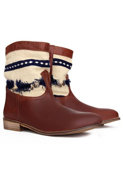 Las botas de inspiración indio navajo no son solo para ir de festival sino también para componer los looks urbanos más cool, incluso de cara al otoño. En Howsty ningún modelo es igual a otro y están fabricadas con kilims vintage (192 euros).