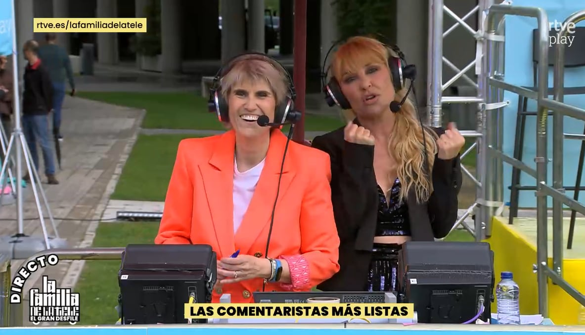 Pilar del Río y Cayetana Guillén Cuervo, comentaristas de 'El gran desfile' de RTVE.