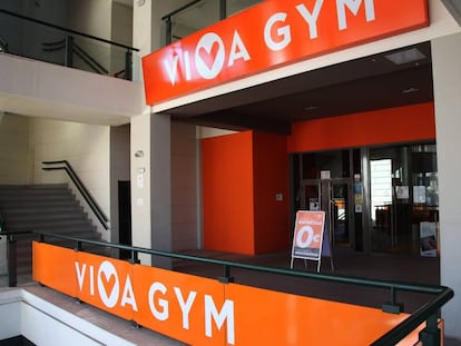 Gimnasio en el centro comercial Dos de Mayo, en Móstoles, donde antes estaba el último cine de la localidad.