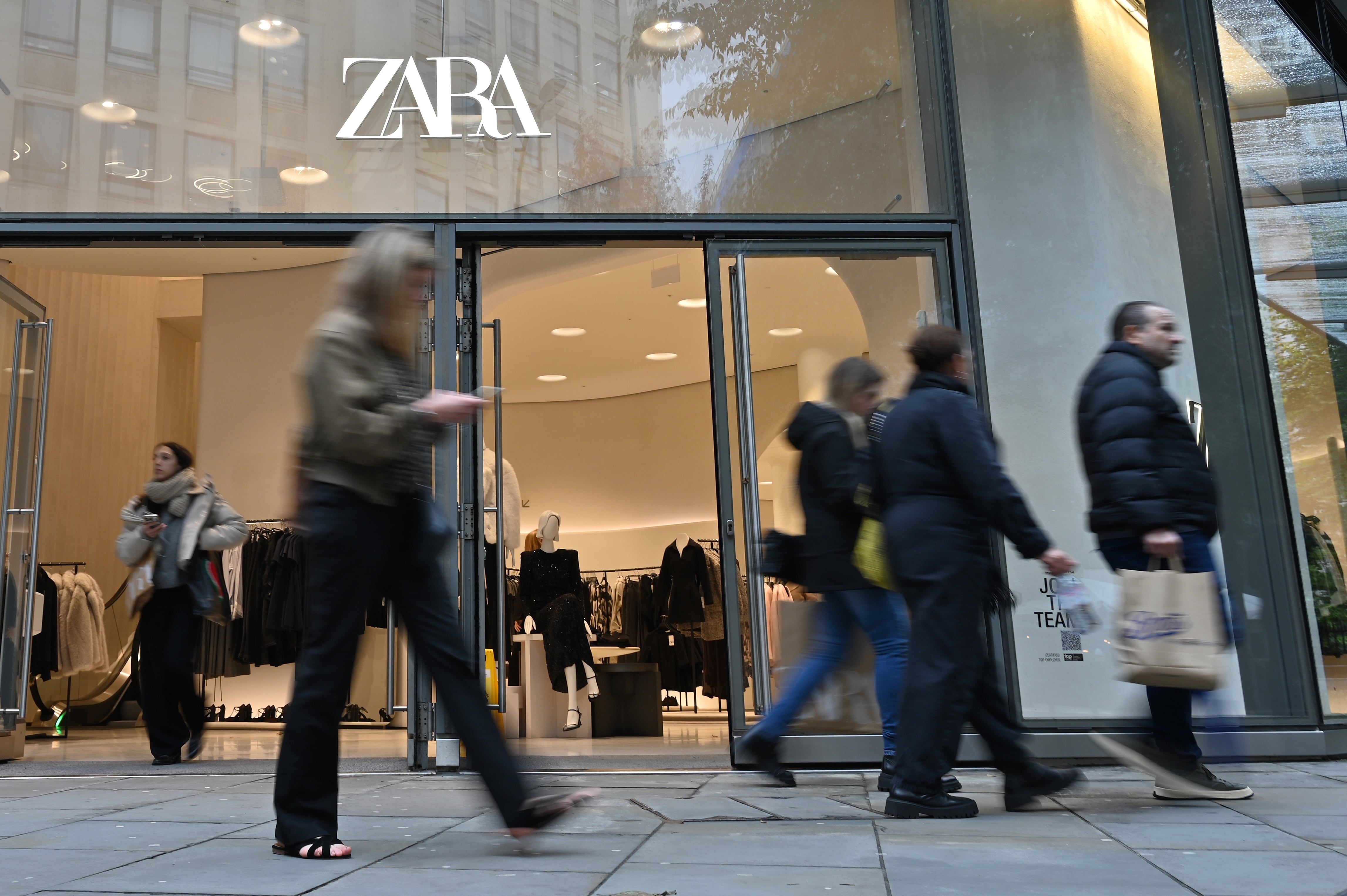 Inditex cae con fuerza en Bolsa tras registrar un débil crecimiento de ventas y beneficios en el primer trimestre