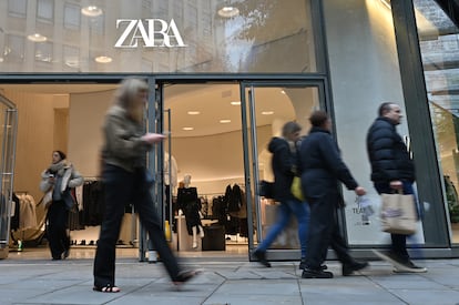 Exterior de una tienda de Zara en Londres.