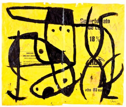 'Personnages', 1976. Oli i esmalt sobre plàstic (bossa d'embalatge impresa), 104 x 124 cm. Joan Miró.