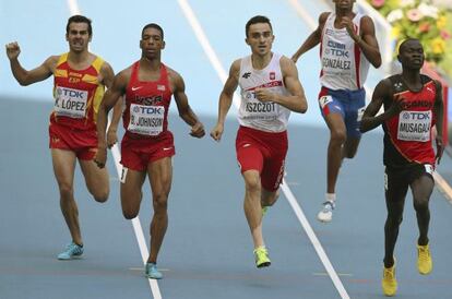 Kevin L&oacute;pez, durante su serie de 800 metros.