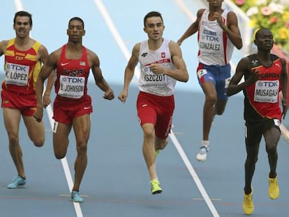 Kevin L&oacute;pez, durante su serie de 800 metros.